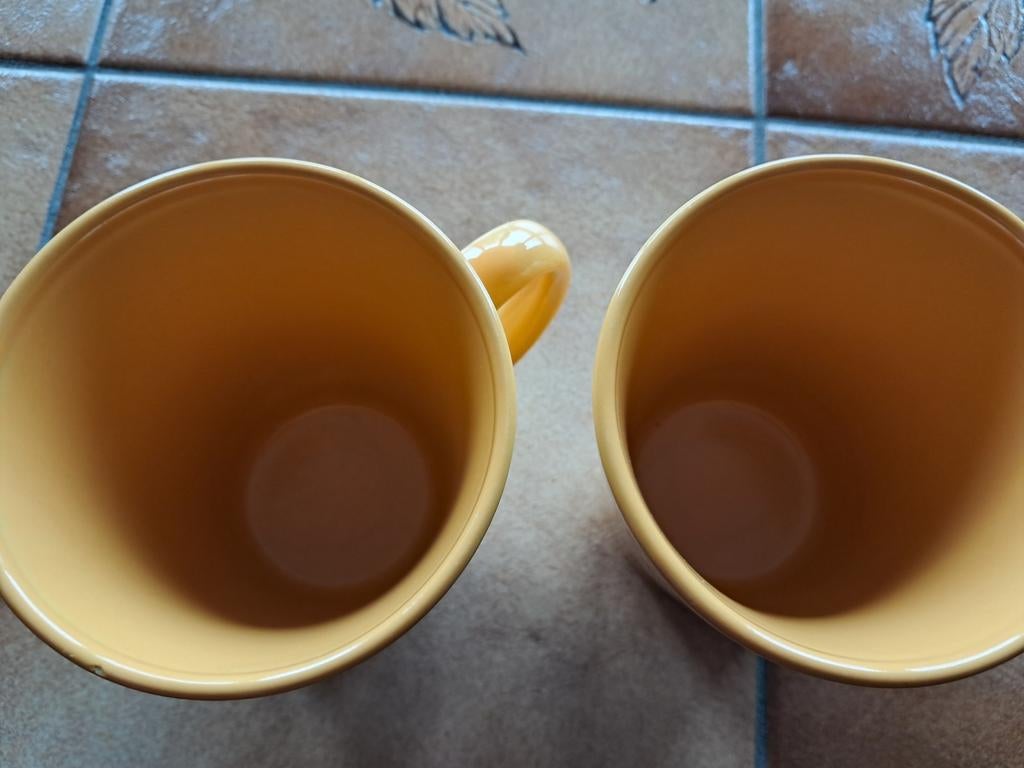 Lot de 2 tasses Cecemel, Enlèvement ou Envoi, Comme neuf, Autres styles, Porcelaine