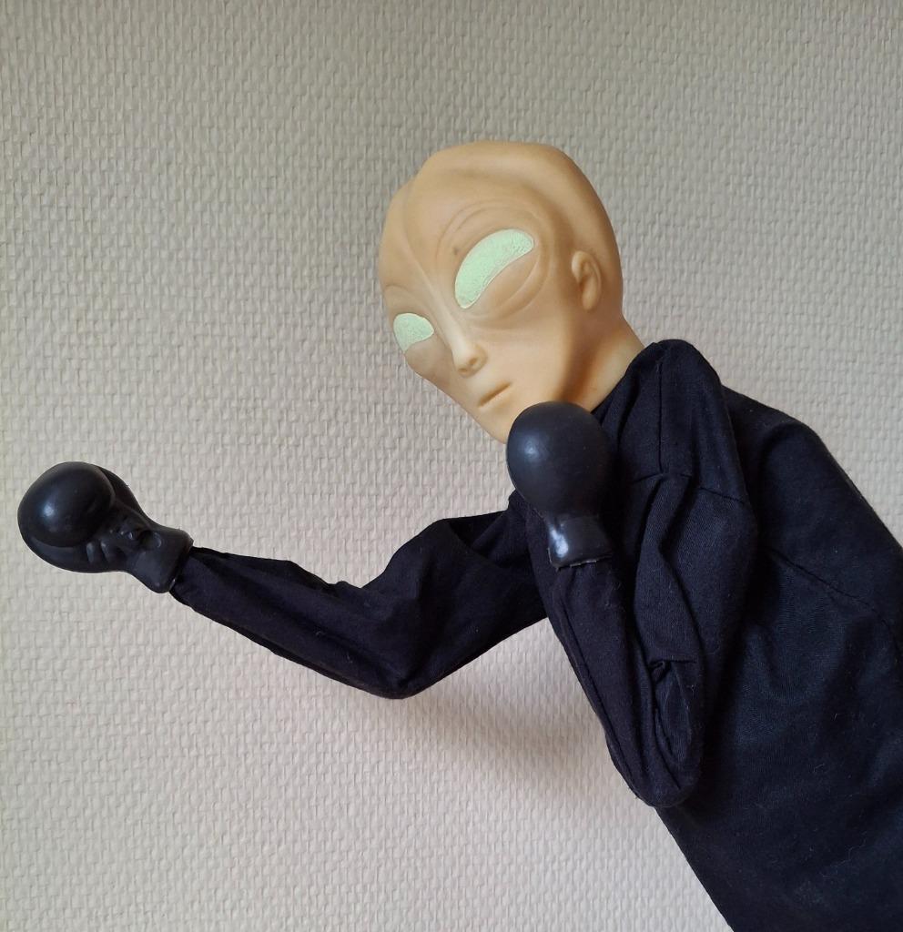 Vintage Boxing Punching Alien Hand Puppet 1996, Enlèvement ou Envoi, Comme neuf