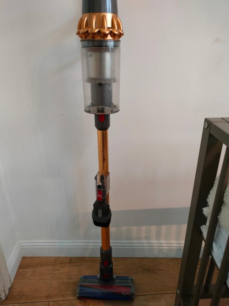 Dyson v11 absolute pro, Ophalen of Verzenden, Gebruikt, Reservoir