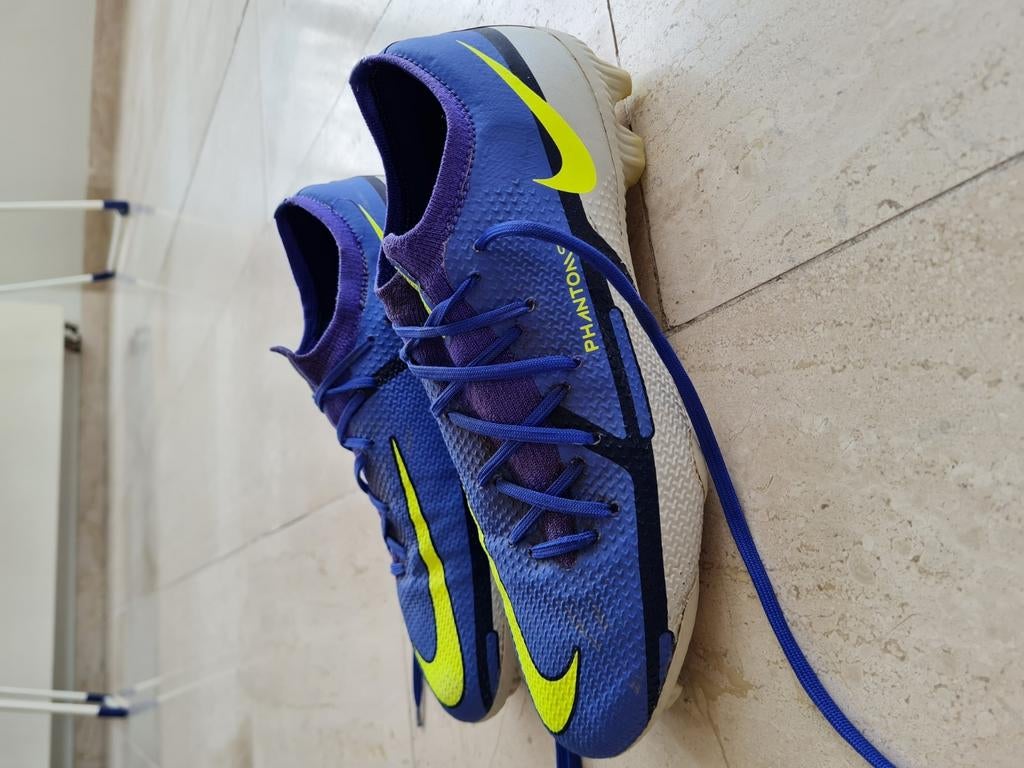 Paarse nikeskin phantom fly knit voetbalschoenen, Enlèvement ou Envoi, Utilisé