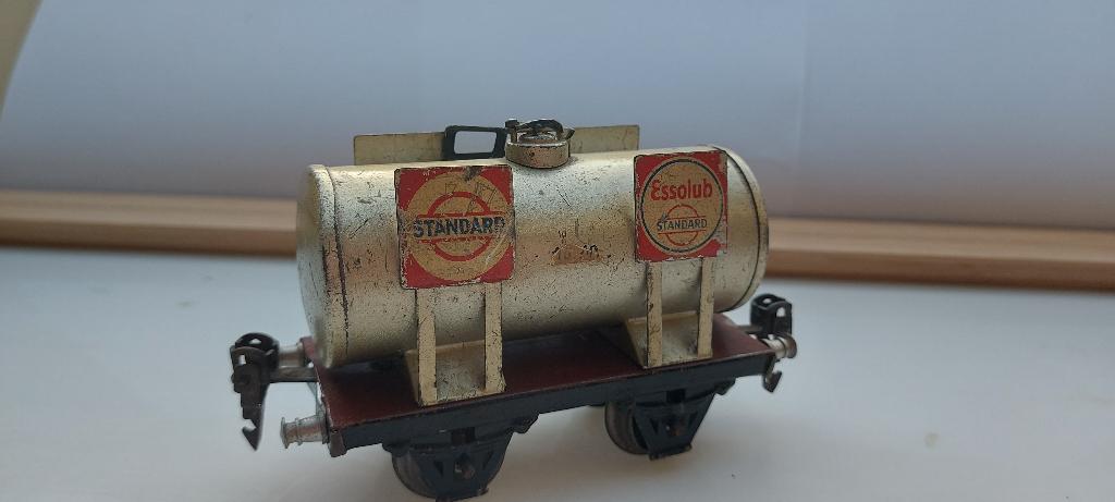 Marklin schaal 0 1674 Tankwagen "STANDARD-ESSO", Gebruikt, Gelijkstroom of Wisselstroom, Wagon, Ophalen of Verzenden