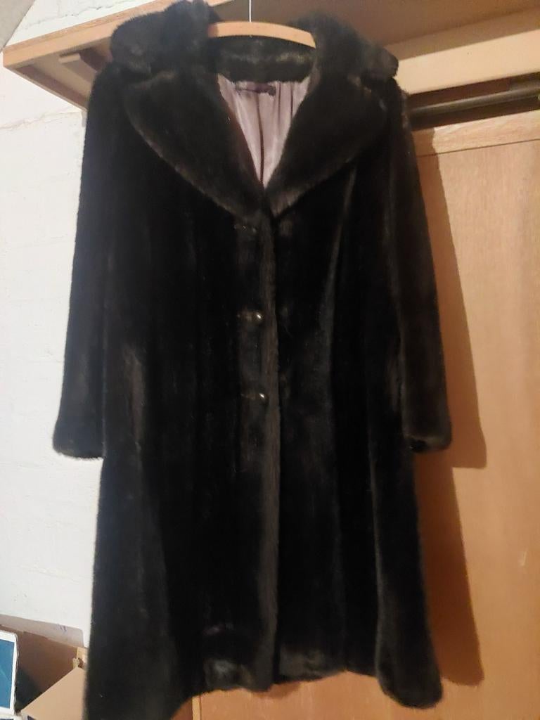 Imitatie pelsmantel  maat 46, Kleding | Dames, Ophalen of Verzenden, Zo goed als nieuw, Maat 46/48 (XL) of groter, Bruin