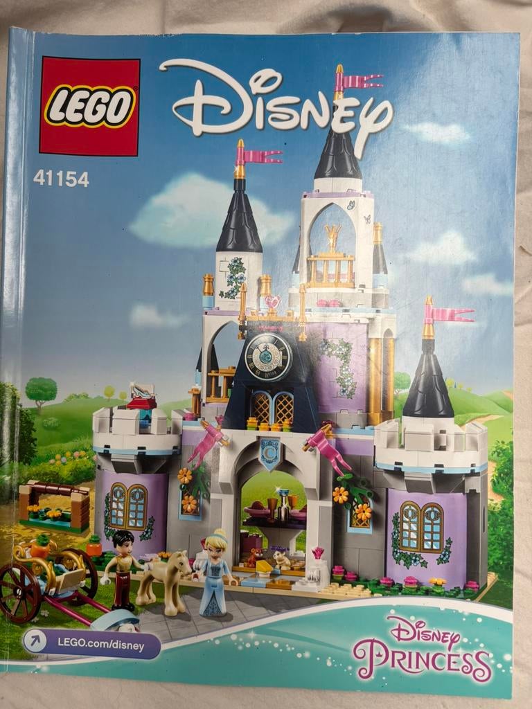 LEGO Disney Princess Assepoesters Droomkasteel - 41154, Ophalen