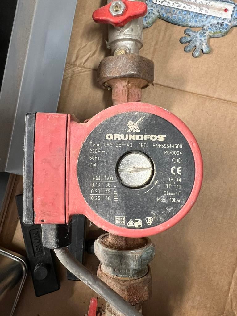 Grundfos circulatiepomp, Doe-het-zelf en Bouw, Ophalen of Verzenden, Zo goed als nieuw