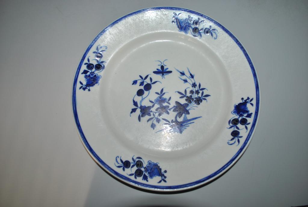 Assiette Vieux Tournai Décor Glands Bon état, Enlèvement