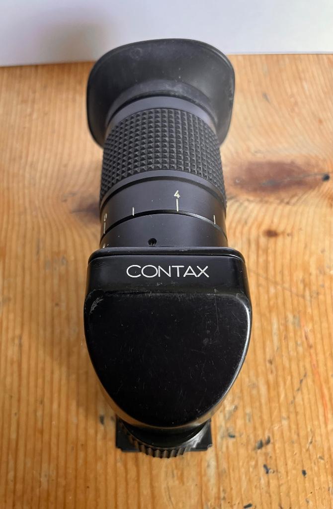 Contax, Enlèvement