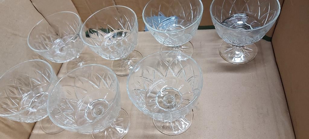 Set vintage kristallen ijscoupes, Ophalen