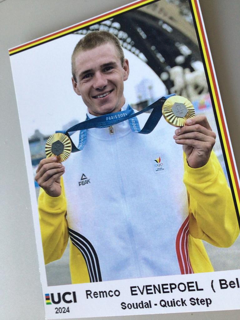 Wielerkaart 2024 team belgie remco evenepoel, Sport en Fitness, Wielrennen, Verzenden