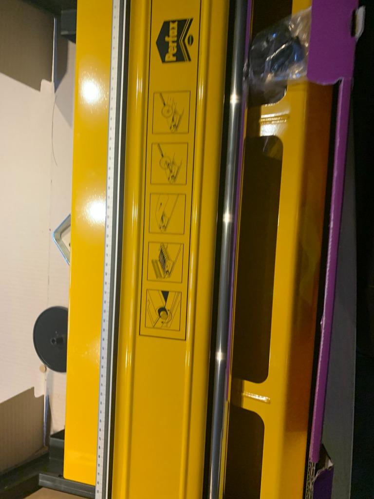 behang inlijmmachine nieuw perfax papmachine, Huis en Inrichting, Stoffering | Behang, Geel, Ophalen of Verzenden