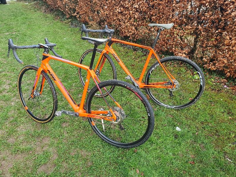 2 KTM Canic 55 cm carbon gravel-cyclo crossfietsen - sram, 28 inch, Gebruikt, 10 tot 15 versnellingen, 53 tot 57 cm