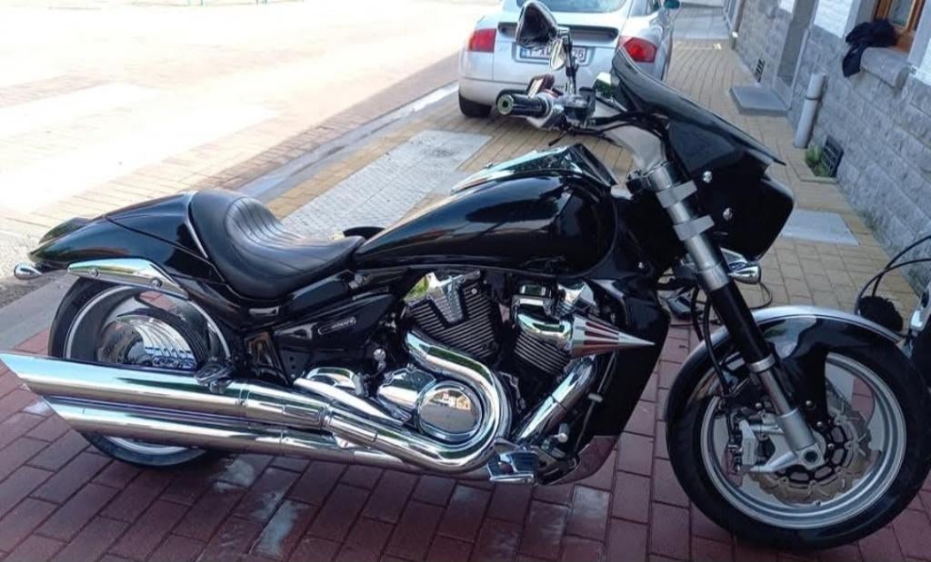 Suzuki vzr 1800, Motoren, Cardan-aandrijving, 4 cilinders, Chopper, Particulier