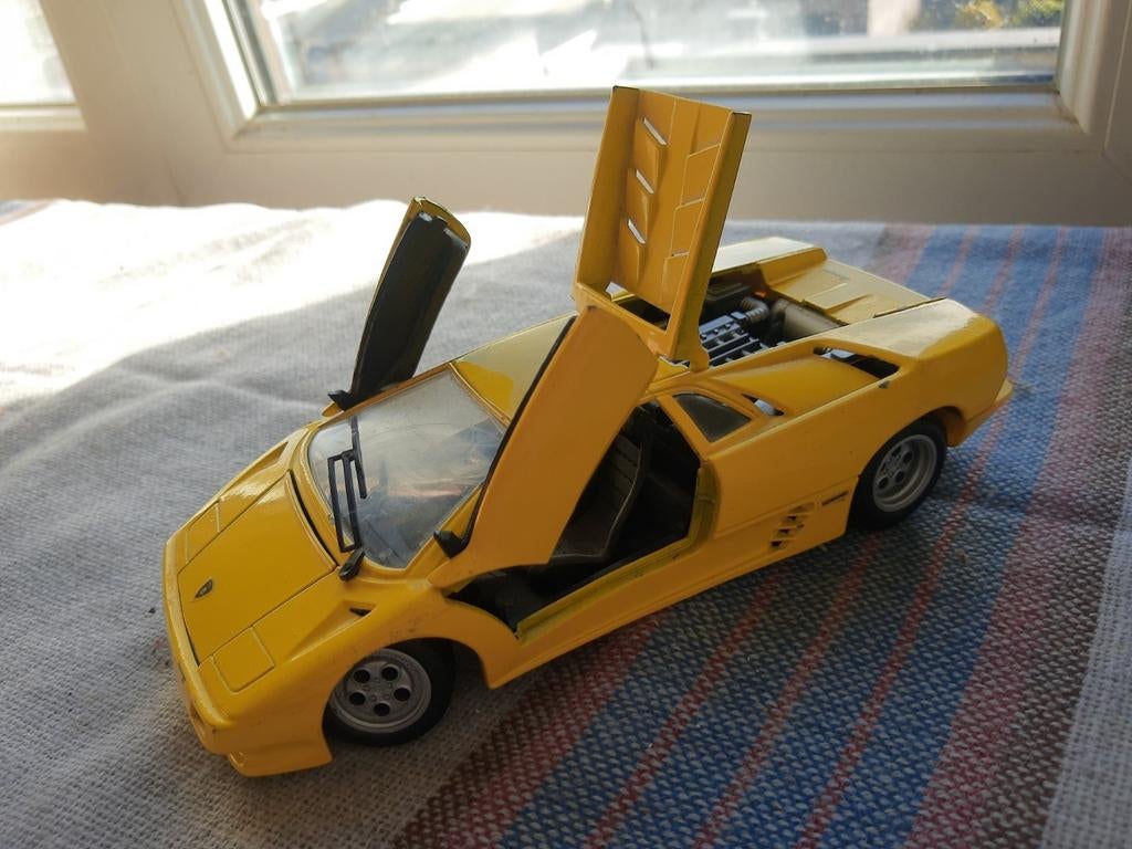 Voiture sportive - modèle de voiture, Enlèvement ou Envoi, Comme neuf