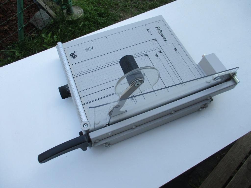 GUILLOTINEPAPIER 385 MM, Ophalen, Zo goed als nieuw