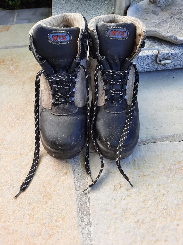 Stevige werkschoenen, maat 44, Ophalen of Verzenden