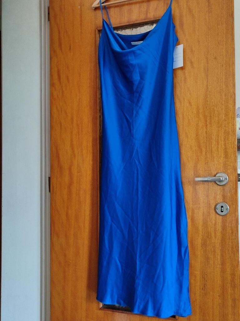 Mooie nieuwe blauwe jurk maat M, Kleding | Dames, Maat 38/40 (M), Blauw, Nieuw, Ophalen of Verzenden
