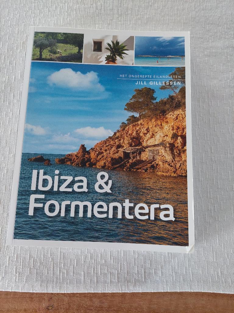 boek Ibiza & Formentera, Boeken, Europa, Ophalen of Verzenden, Zo goed als nieuw, Reisgids of -boek