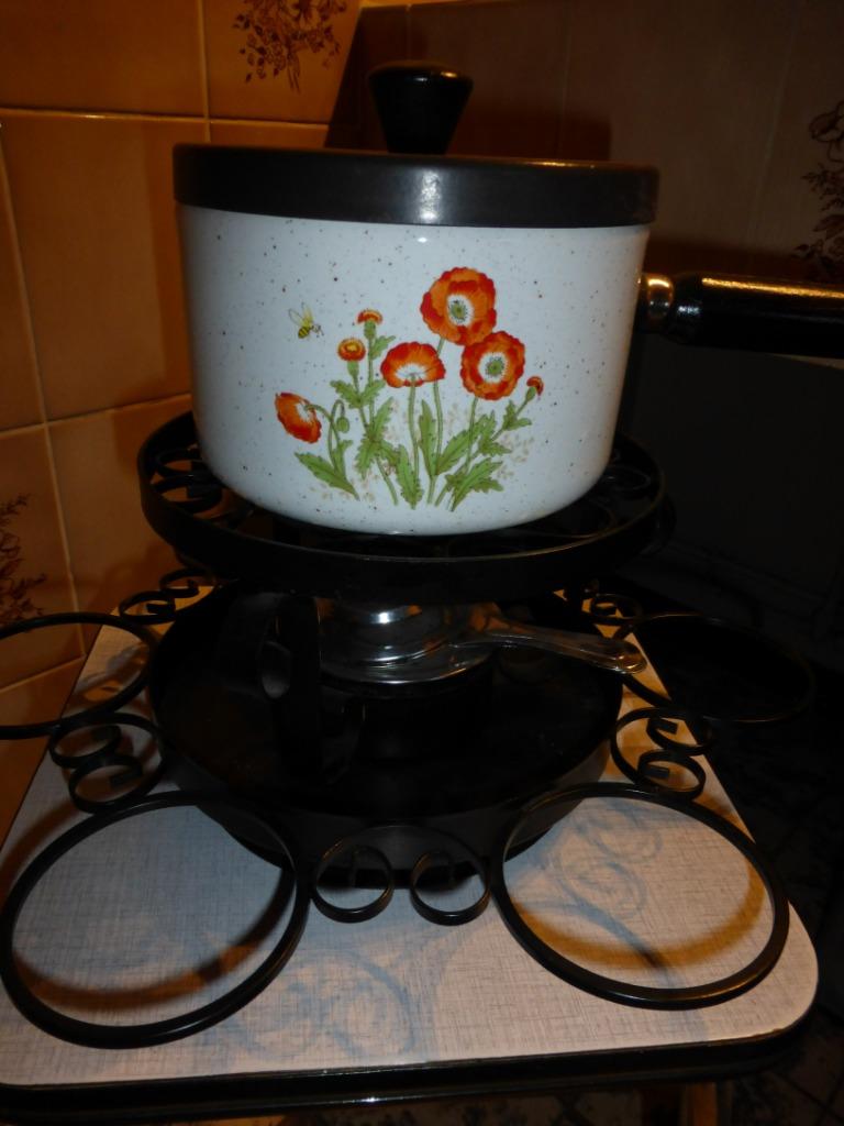 Appareil a fondue sur socle tournant en fer forgé 10€, Enlèvement ou Envoi, Comme neuf