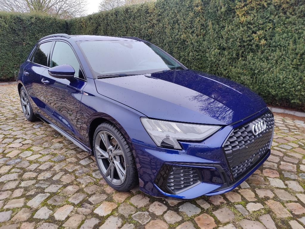 Audi A3 A3 Sportback 35 TFSI S line S tronic, Auto's, https://public.car-pass.be/vhr/ccc5408e-8175-4d23-a629-ffe551e2c749, Stof