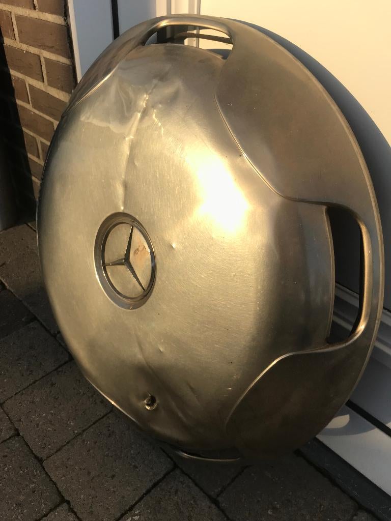 Grote wieldeksel van Mercedes vrachtwagen  jaren 70, Auto-onderdelen, Ophalen, Vrachtwagen, Velg(en)