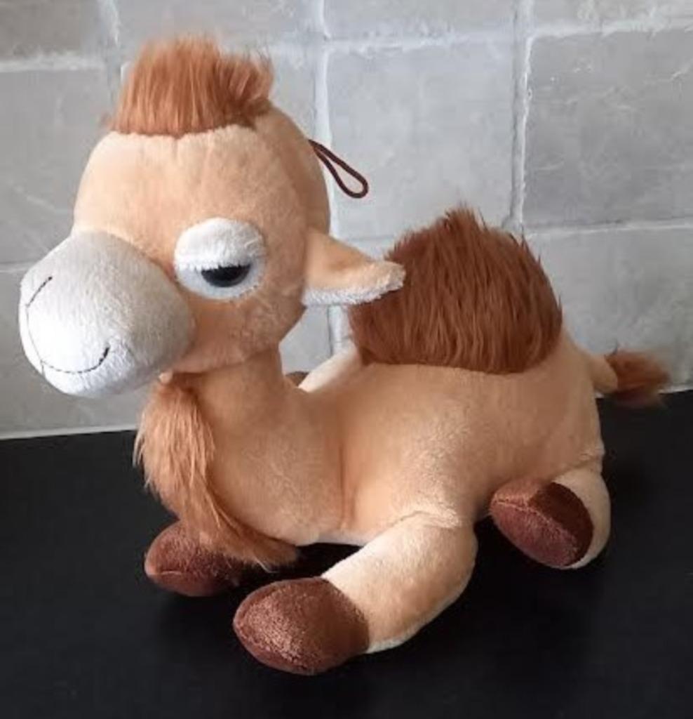 knuffel dromedaris, Kinderen en Baby's, Speelgoed | Knuffels en Pluche, Zo goed als nieuw, Ophalen of Verzenden