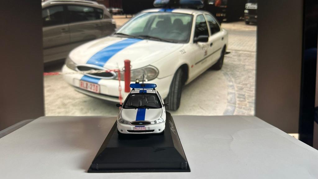 Ford Mondeo police communale gemeente politie Bruxelles 1:43, Enlèvement, MiniChamps