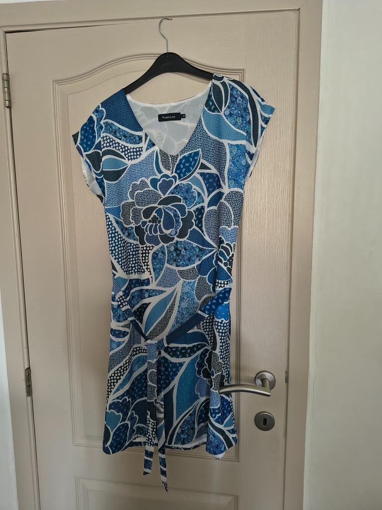 Kleed met bijpassende ceintuur, Gedragen, Ophalen, Maat 38/40 (M), Terre Bleue