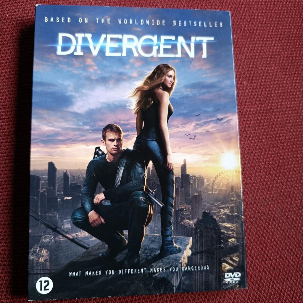 Dvd divergent, Enlèvement ou Envoi, Comme neuf