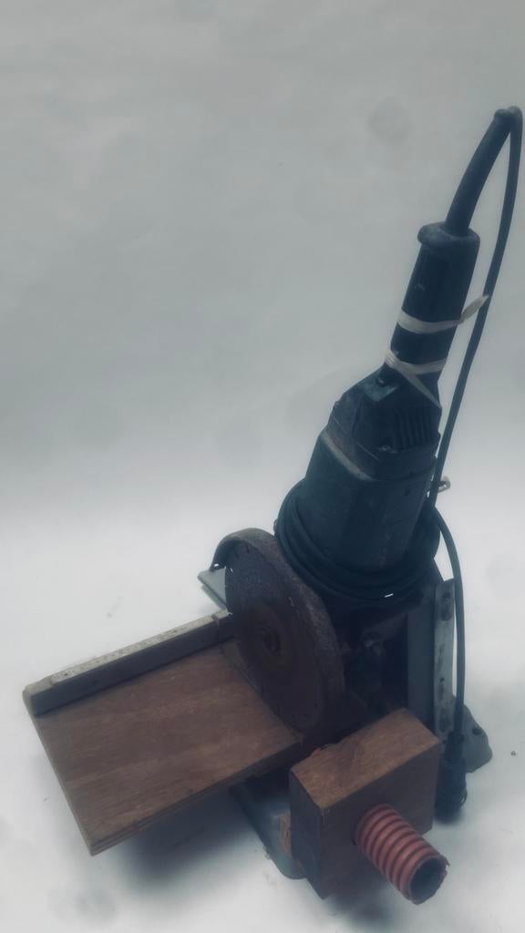 Grote slijpmachine Metabo op gelijder., Ophalen, Gebruikt, Haakse handslijpmachine