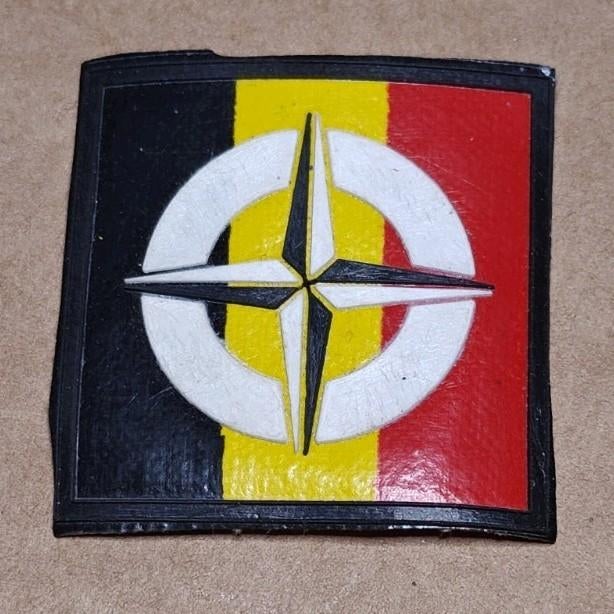 Quartier général de l'OTAN., Enlèvement ou Envoi, Emblème ou Badge
