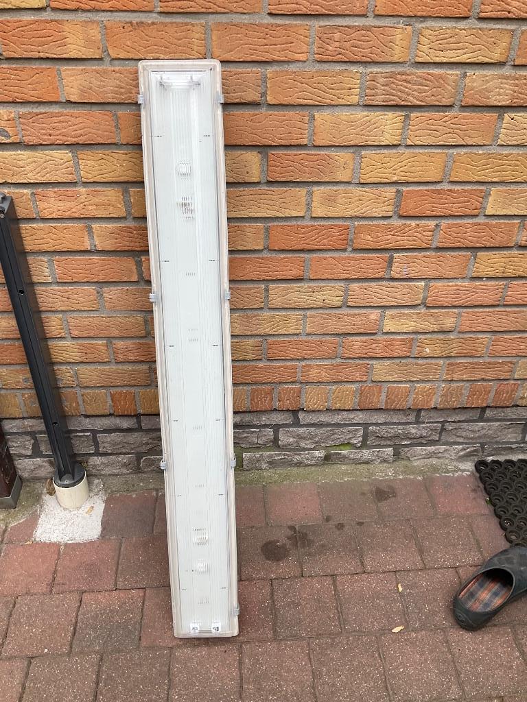 Dubbele TL lamp, Ophalen