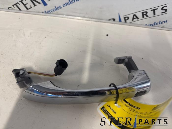 Poignée portière 4portes arrière gauche d'un Mercedes S-K, Enlèvement ou Envoi, 3 mois de garantie, Utilisé, Mercedes-Benz