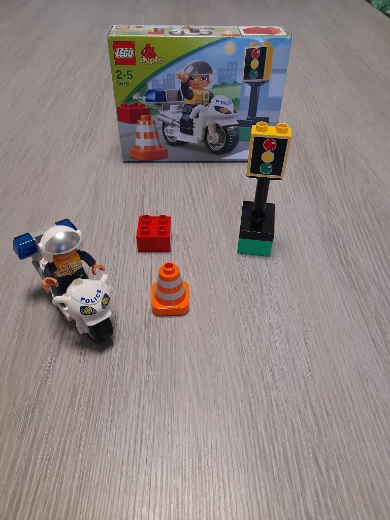 LEGO DUPLO Politiemotor 5679, Ophalen of Verzenden, Zo goed als nieuw, Complete set, Duplo