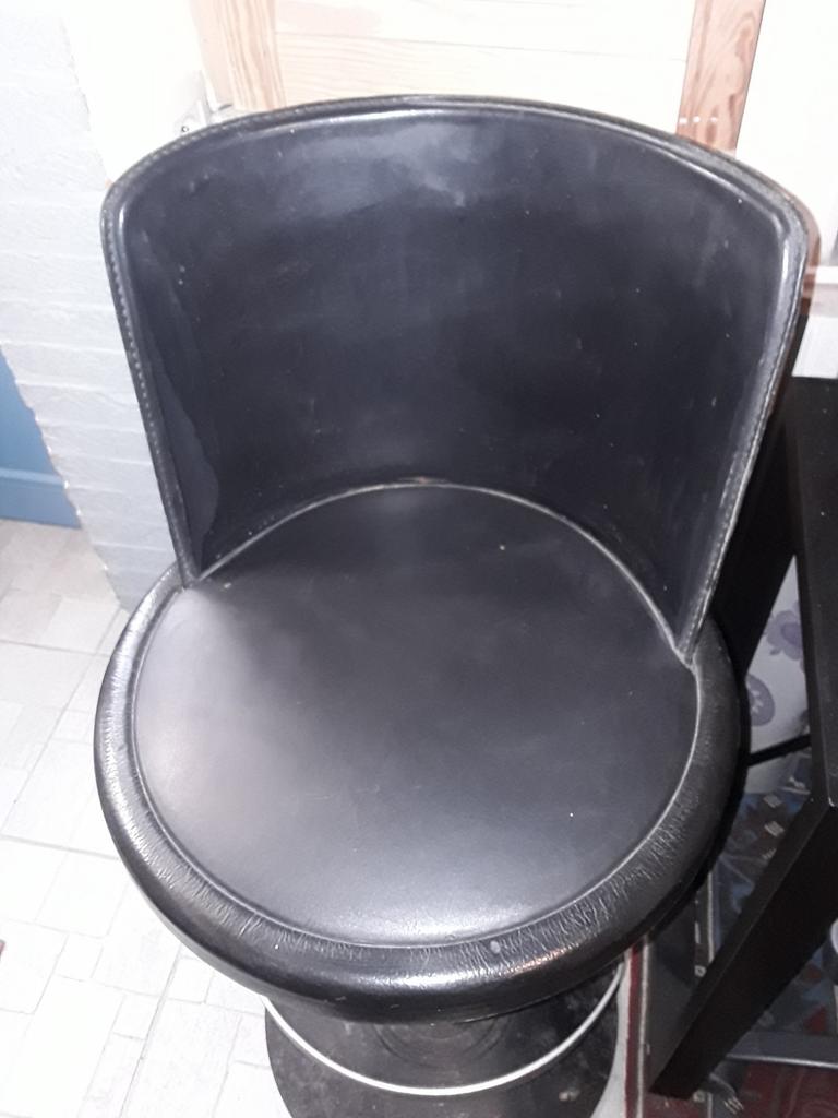 vintage barkruk zwart leder, Ophalen, Gebruikt