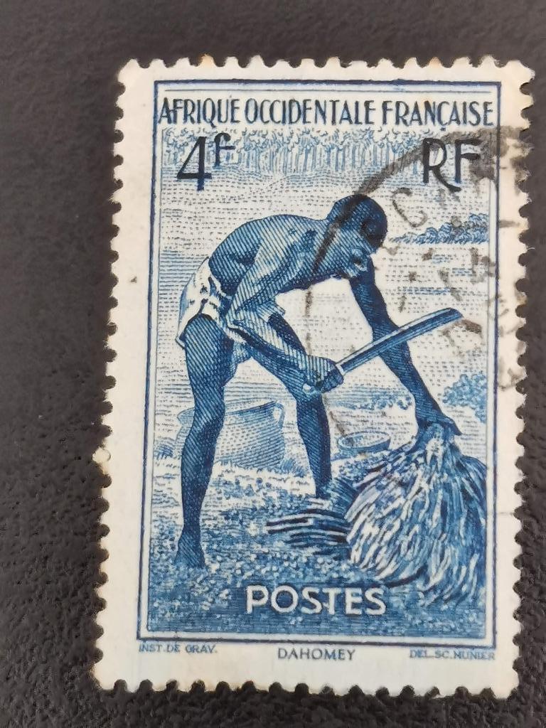 Frans West-Afrika 1947 - snijder van palmnoten, Ophalen of Verzenden, Overige landen, Gestempeld