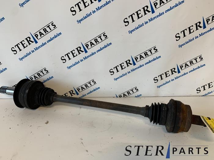 Arbre de transmission arrière droit d'un Mercedes E-Klasse, Enlèvement ou Envoi, 3 mois de garantie, Utilisé, Mercedes-Benz