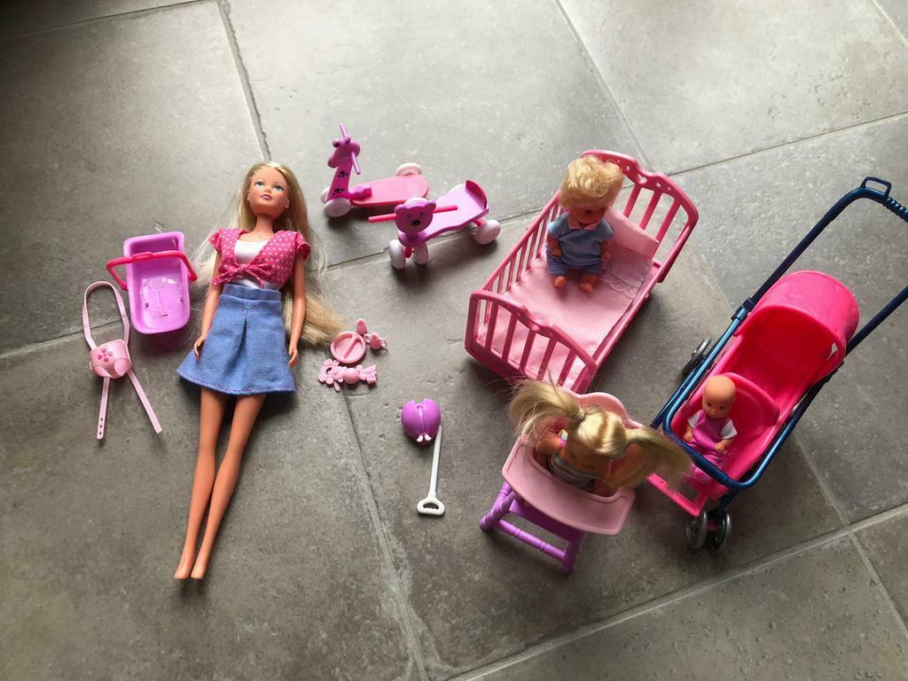 Steffi baby world, Kinderen en Baby's, Ophalen of Verzenden, Gebruikt, Barbie