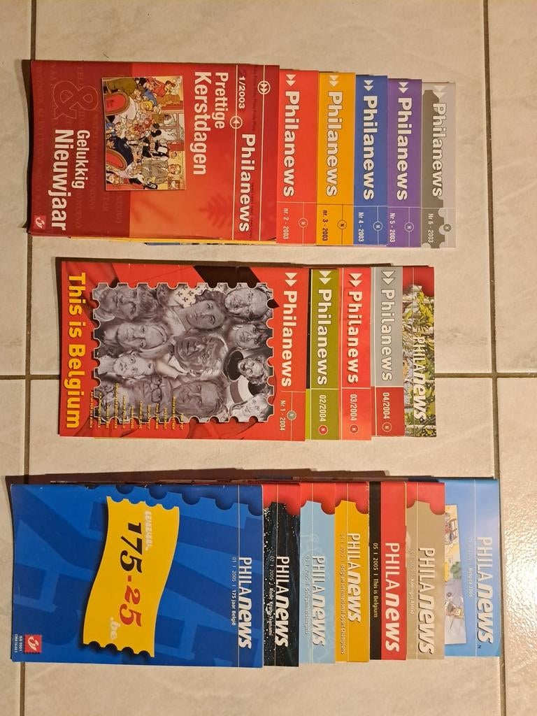17 Philanews boekjes 2003 tem 2005 - postzegel info, Ophalen of Verzenden, Zo goed als nieuw