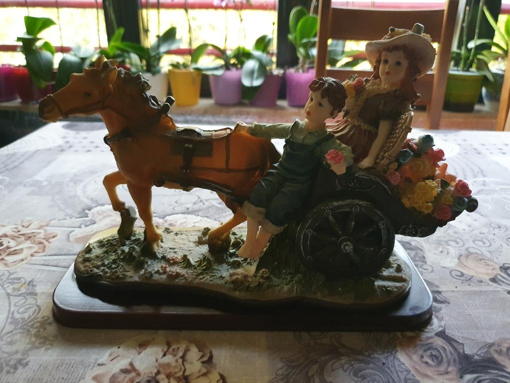 Très jolie statue cheval décoration mère et enfant, Enlèvement ou Envoi