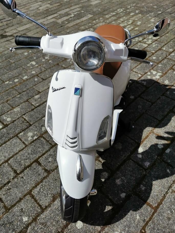 Vespa GTS | Elektrische Kinderscooter, Enfants & Bébés, Jouets | Extérieur | Véhicules à batterie, Neuf, Enlèvement