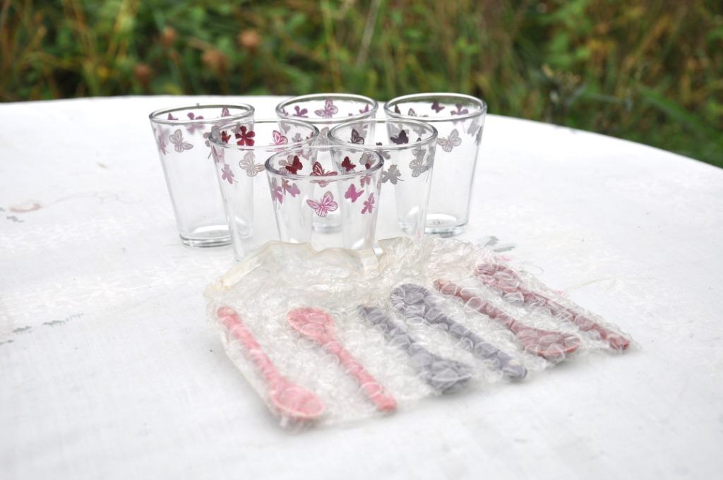 6 verrines neuves en verre avec cuillère decor papillon, Enlèvement ou Envoi, Neuf, Verre, Autres types