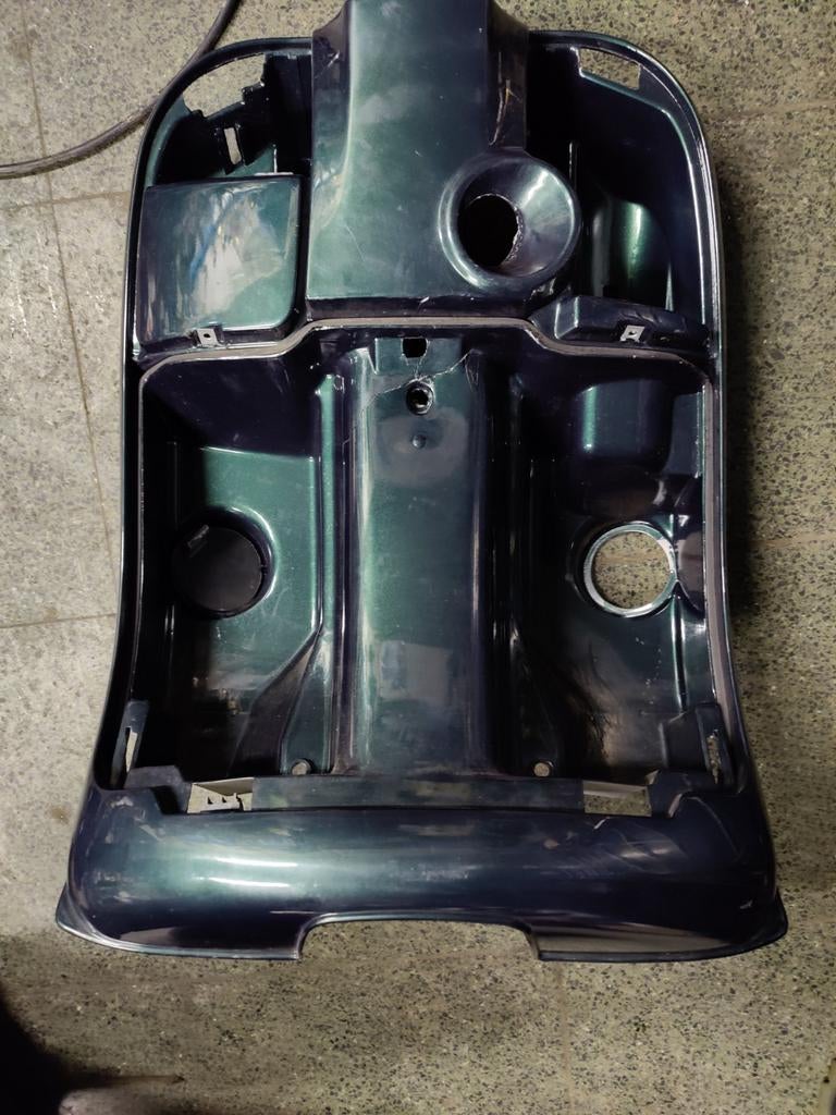 Knieplaat Vespa et2/4, Ophalen of Verzenden