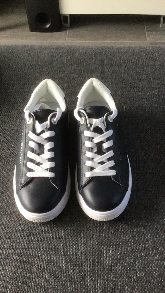 Tommy Hilfiger sneakers, Enlèvement, Comme neuf, Sneakers et Baskets
