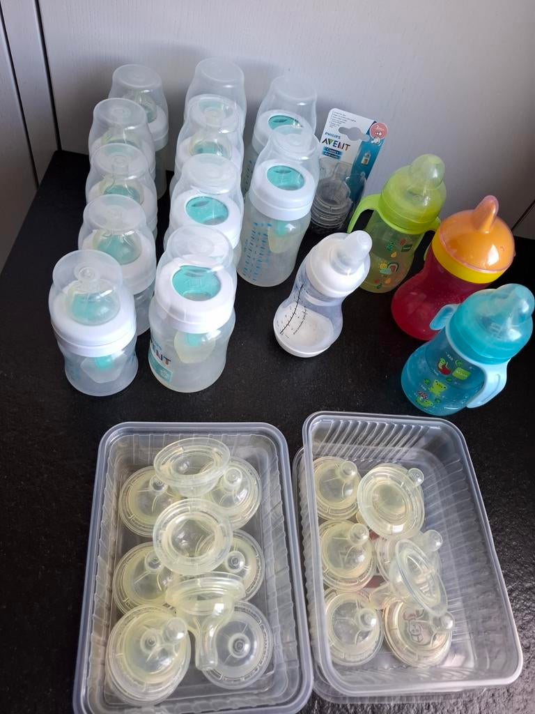 Drinkfles baby anti-collic/reflux en spenen, Kinderen en Baby's, Ophalen