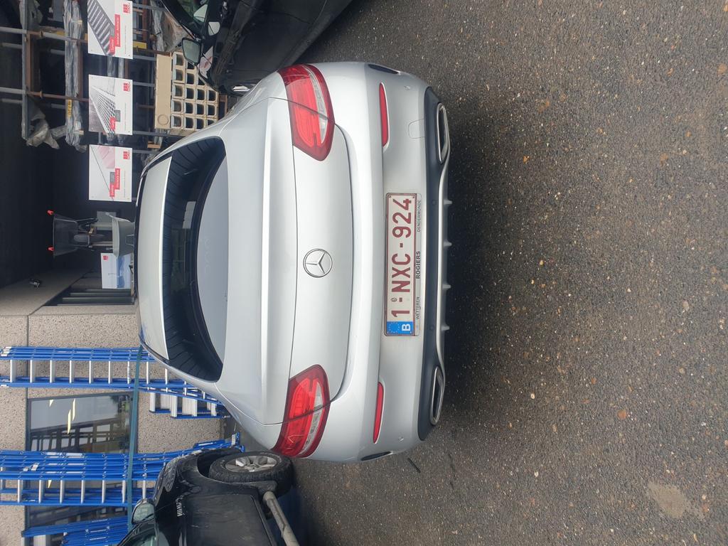 mercedes 220 D coupé, Autos, Cuir, Argent ou Gris, Achat, Entretenue par le concessionnaire