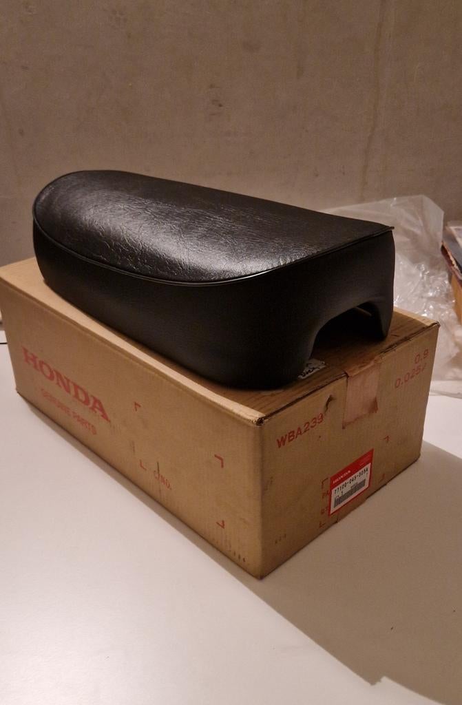 Siège de selle Honda Monkey Z50 CZ100 Z50M nos ! ! !, Vélos & Vélomoteurs, Envoi, Neuf, Selle, Honda