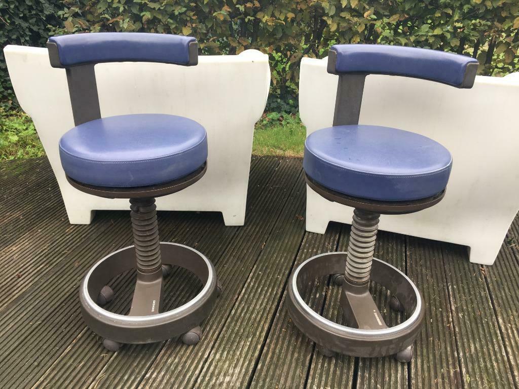 2 RARE vintage SIEMENS MEDIC / DENTAL STOOLS 90's, Antiek en Kunst, Verzenden