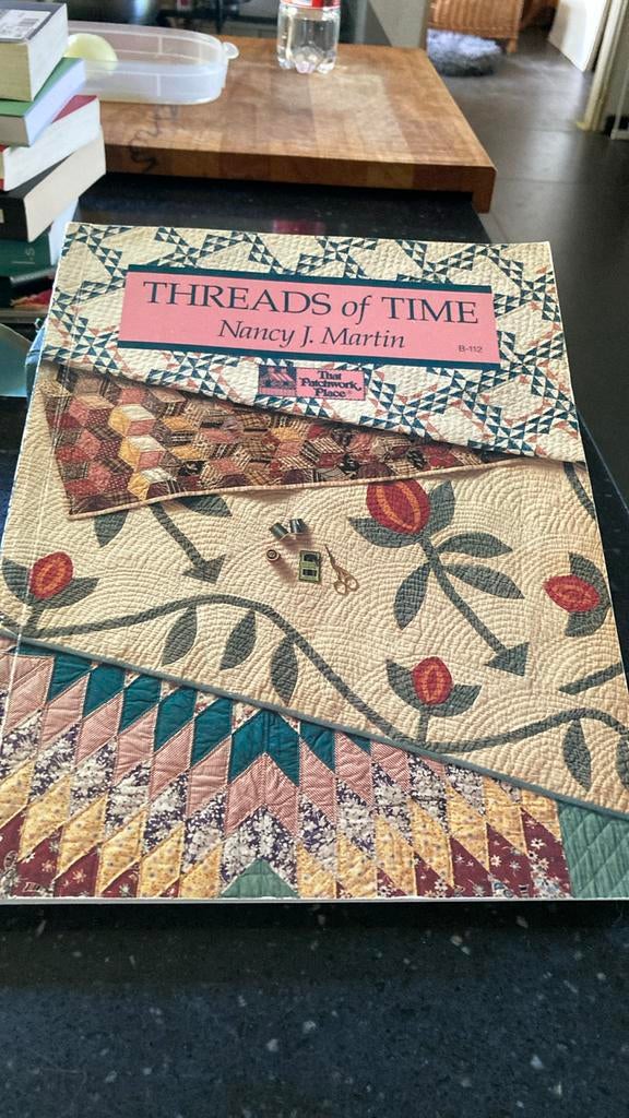 Threads of Time - Nancy J. Martin, Ophalen of Verzenden, Zo goed als nieuw