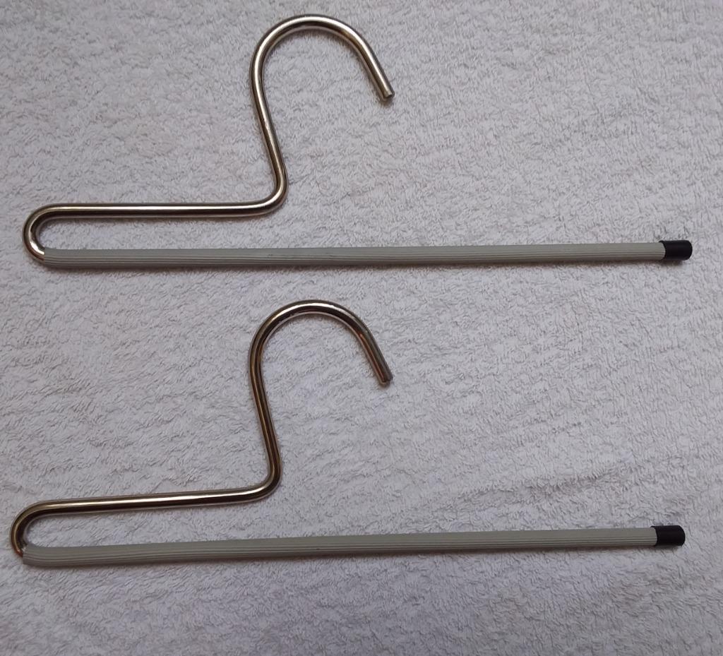 2 cintres en inox pour pantalons, Vêtements | Femmes, Cintres, Enlèvement ou Envoi
