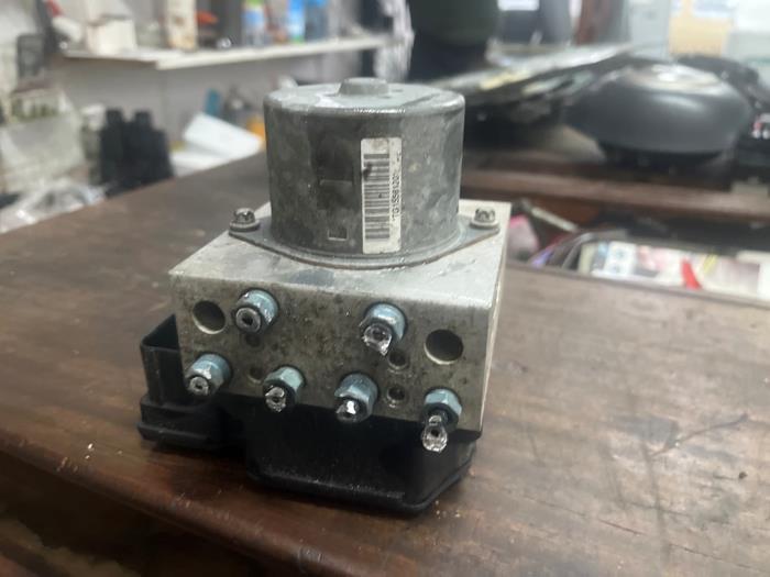 Pompe ABS d'un Mini Cooper, Autos : Pièces & Accessoires, Électronique & Câbles, Mini, Utilisé, 3 mois de garantie, Enlèvement ou Envoi