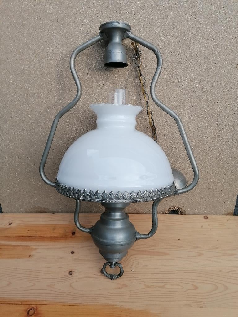 Luster in tin, Enlèvement